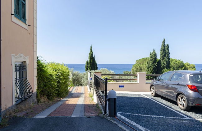JOIVY Villa W/Superb View And Private Garden In Mulinetti - Photo 42