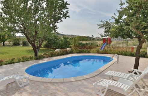 Nice Home In Nadin With Wifi - Photo 11