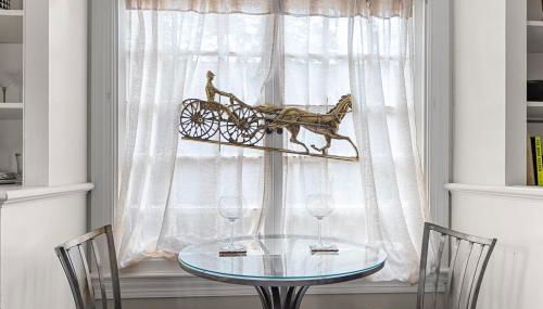 Historic Carriage House Retreat - Foto 4