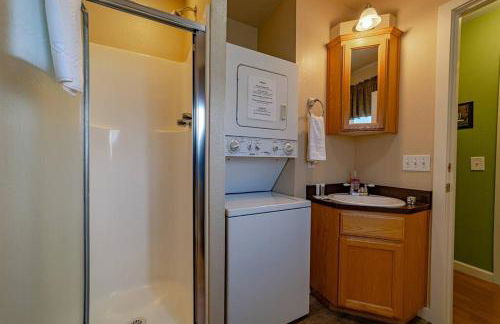 Elk Meadow Cabins 11B Roosevelt Elk - Single Room - Photo 3