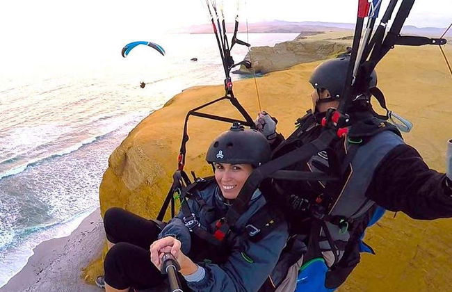 Paragliding over the Paracas National Reserve - Foto 8