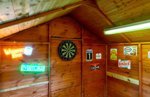 A Luxurious Home with Hot Tub and Man Cave! 9ppl - Foto 55