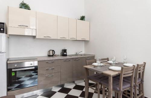 L'Acquario del principe, vicoli, porto e lanterna - Foto 2