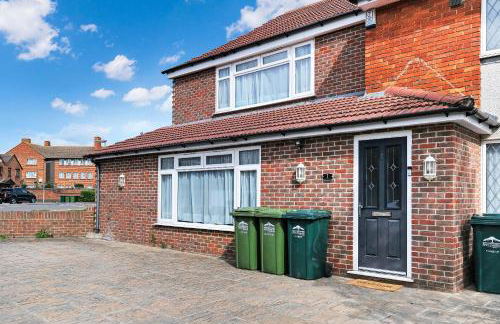 Elegant 5 Bedroom and 3 Bathroom Home in St Annes - Foto 48