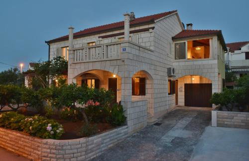 APARTMENTS4YOU SUPETAR 1,2,3&4 -the BEST and MOST POPULAR apartments for DISCOVERING the island - free parking - 200 meters from the beach - Foto 10