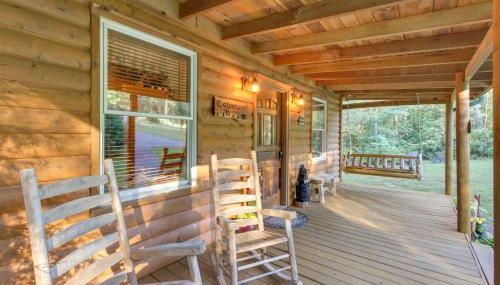 Backyard and Porch Rural Cosby Log Cabin! - Foto 3