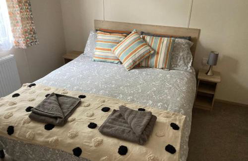 Tranquil Retreat at River Valley Country Park - Photo 17