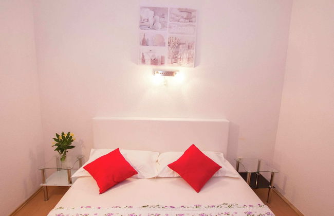 Holiday Apartment With a Private Terrace & Hot Tub, Near the Beach - Foto 6