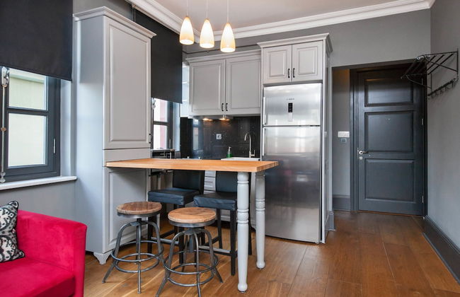 3 Bedrooms Apartment w Sea View and Terrace - Photo 19