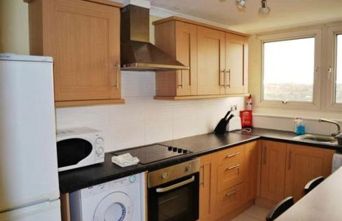 "Snooze Central" - City Centre Apartments above Victoria Centre Shopping Centre with full Kitchen in Milton Street - up to 4 Beds - most Central Location next to the Hilton Hotel - Outdoor Parking for Cars or Vans five pounds a day - Sunday 1pm Check-Out - Photo 38