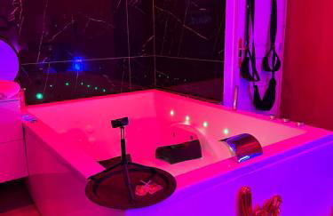 MJ Lust Room, centre var proche Verdon, cotignac, ambiance romantique - Foto 11