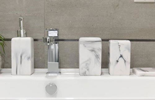 78-1B New 1BR prime UES WD in unit BEST VALUE - Foto 19