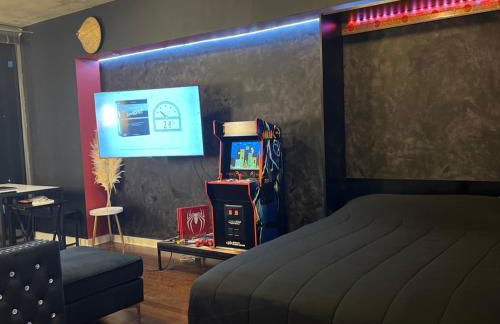 A Town Skyline - Foto 9