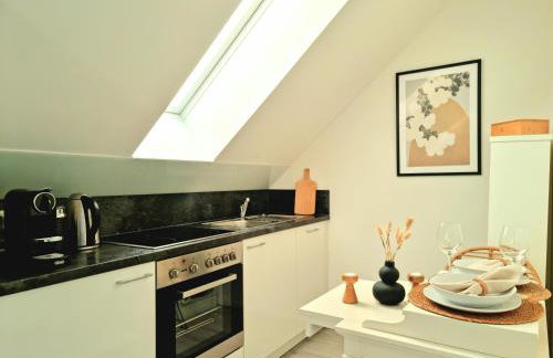 Homestay-Stylish, Zentral- Loft Apartment-Parking - Photo 12