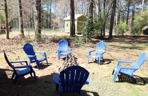 4BR Cozy Family Retreat Near Mall of GA, Near Lake Lanier - Sleeps 10 - Foto 8