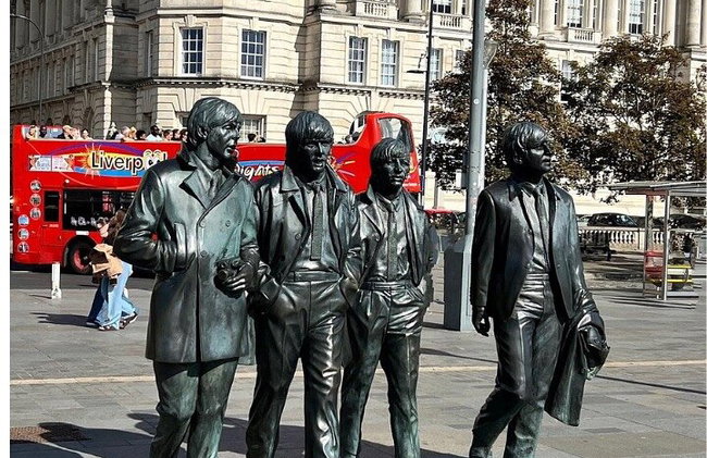 Tour privato di lusso del pellegrinaggio dei Beatles | Guida senior e autista - Foto 2