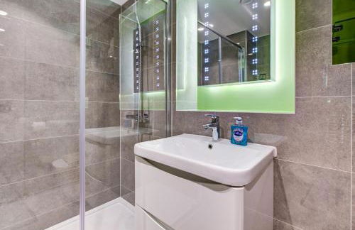 Private & Stylish 2 bedroom London Apartment - Foto 35