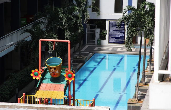 Azalea Suites Cikarang Studio Apartment with Bathtub - Photo 20