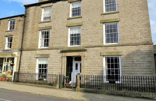 Skeldale House 'All Creatures Great & Small' Luxury Apartments & Studios in Askrigg, Yorkshire Dales - Photo 7