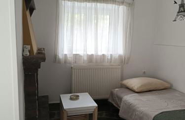 Traditional Stone House - Photo 2