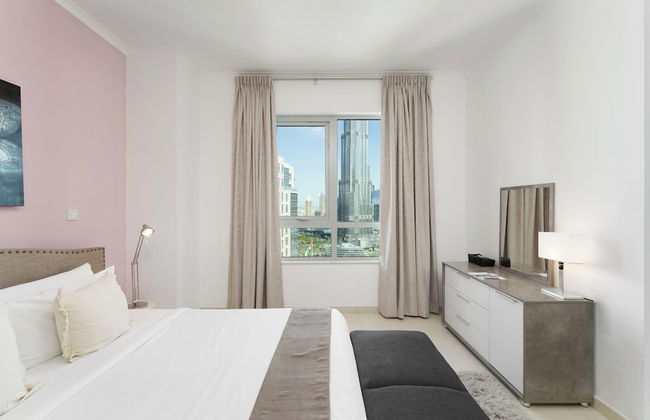 Maison Privee - Exclusive Apt w/ Direct Burj Khalifa Views - Photo 6