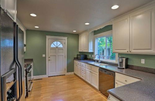 Spacious Downtown Chico Home about Half Mile to CSU! - Foto 7