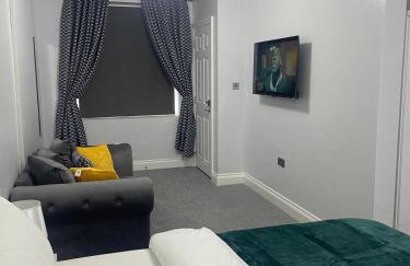Cozy Studio Flat Romford, London - Foto 15