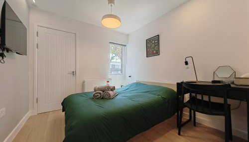 Gated 2 Guests Private House Free Parking - Foto 2