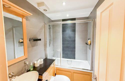 Promo Rate - 2BDR flat with AC in Embankment near Charing Cross, Trafalgar Square, London Eye, Big Ben - Photo 19