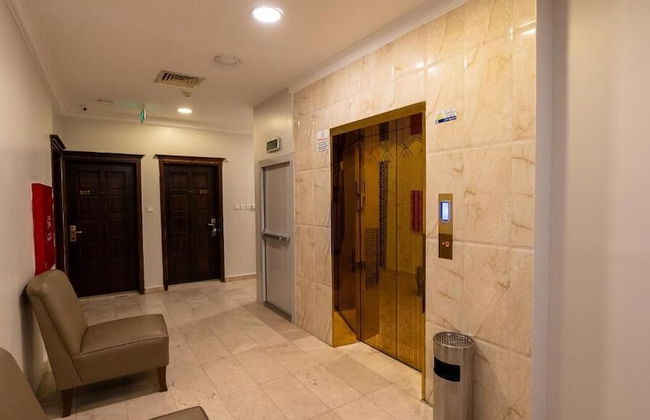 Lina Park 5 - Photo 5