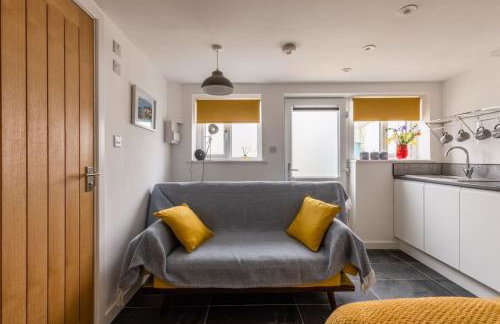 Sea Whispers at Porthleven - Foto 2