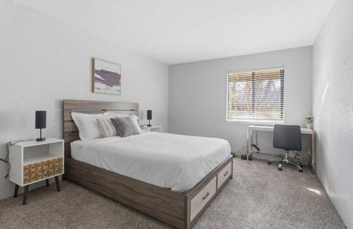 Comfortable stay with smart layout - Photo 11