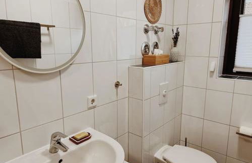 Ruhige Wohnung mit Terrasse - Foto 11