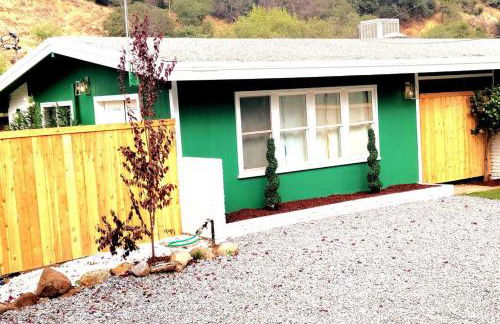 Retro Casita on the River! only 1 min to SNP gate! Riverfront with swimming - Foto 25