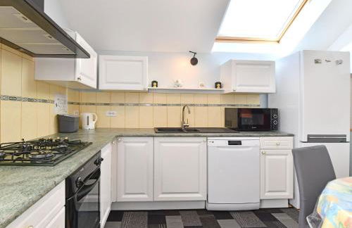 Gîte convivial avec terrasse abritée, 3 chambres, cuisine équipée, espace détente, proche autoroutes et pistes cyclables. - FR-1-744-6 - Foto 15