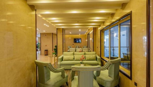 Coin salon dans le hall