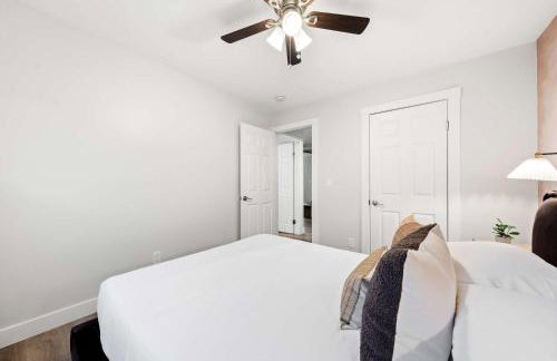 Updated Historic Suite with Queen Bed and Kitchen - Foto 24