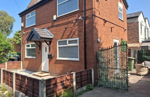 Cosy 2-Bed House in Manchester - Foto 1