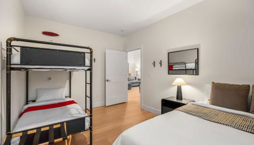 Hygge Hideaway - Breathtaking Lake View & Hot Tub - Foto 4