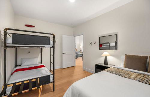 Hygge Hideaway - Breathtaking Lake View & Hot Tub - Foto 4