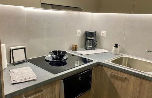 Cozy & Connected, Walk to Culture, Metro in Minutes - Foto 16