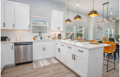 Inviting 4br/2ba Near Downtown & Riverwalk - Foto 10