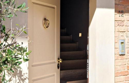 Luxury in the Center by Host Hero - Foto 8