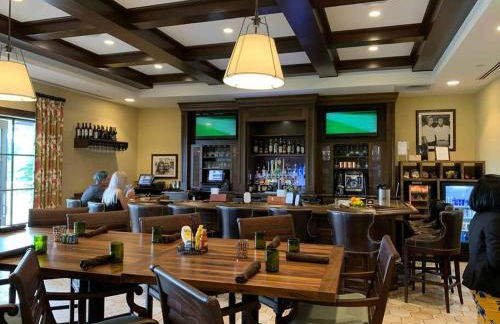 MINUTES FROM DISNEY 3bed 3bath Poolside at LUXURIOUS RESORT - Foto 35