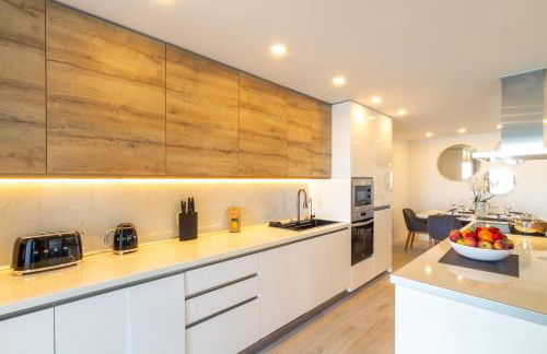 MARBELLA BANUS SUITES - Harbour Seafront Apartment - Foto 42