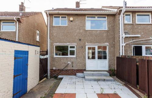 2 Bedroom House in Seaham - Driveway Parking - Photo 38