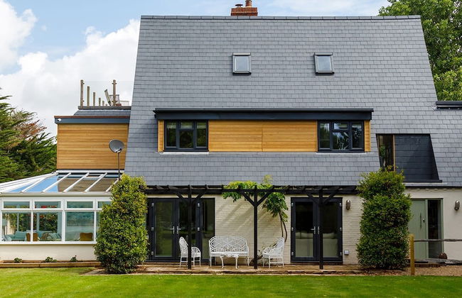 Stunning 5BR Home With Pool - 5 min to Beach - Foto 52