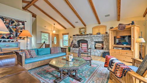 Wraparound Deck Woodland Cabin in Lake Arrowhead - Foto 5