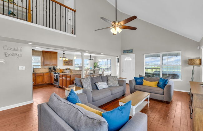 Backyard Oasis Hot Tub and 2 Shaded Decks - Foto 34