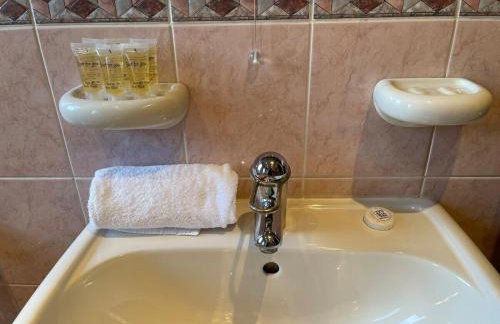 1930s 3Bed House in Quiet Village w/ Large Garden - Foto 16